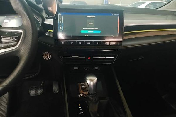 Roewe i5 2021, 55199 км, за 7017 USD - фото 16