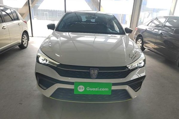 Roewe i5 2021, 55199 км, за 7017 USD