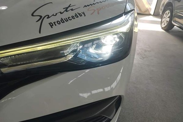 Roewe i5 2021, 55199 км, за 7017 USD - фото 9