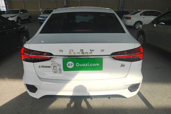 Roewe i5 2021, 55199 км, за 7017 USD