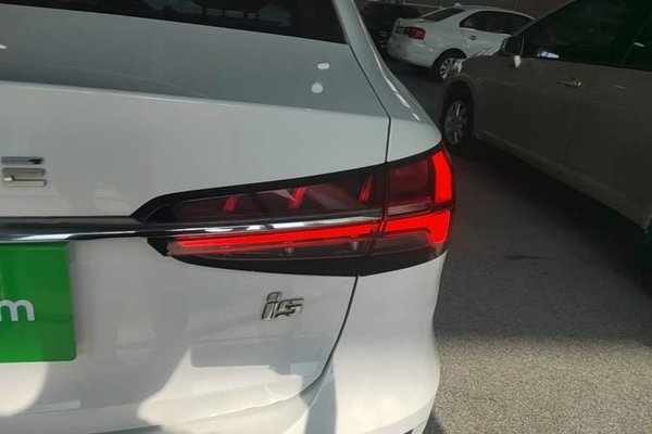 Roewe i5 2021, 55199 км, за 7017 USD - фото 7
