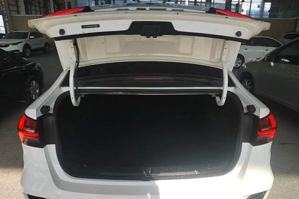 Roewe i5 2021, 55199 км, за 7017 USD - фото 22