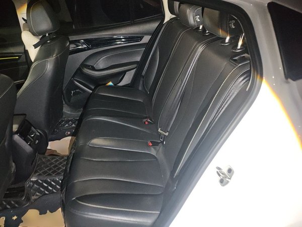 Roewe i5 2021, 75000 км, за 6459 USD - фото 18