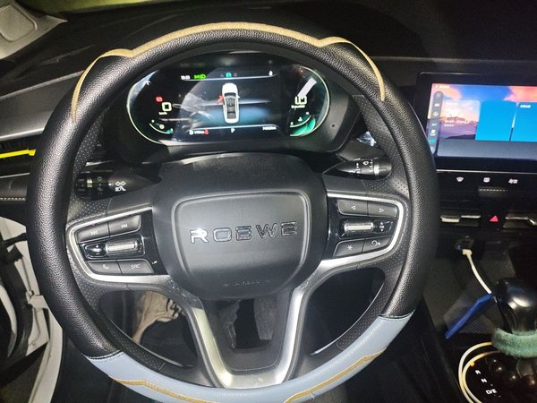 Roewe i5 2021, 75000 км, за 6459 USD - фото 11