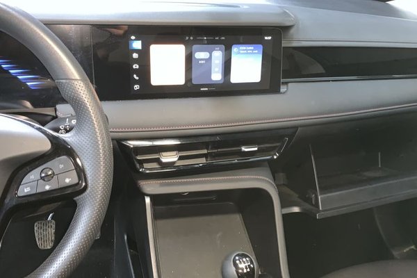 Roewe i5 2023, 26400 км, за 7213 USD - фото 10