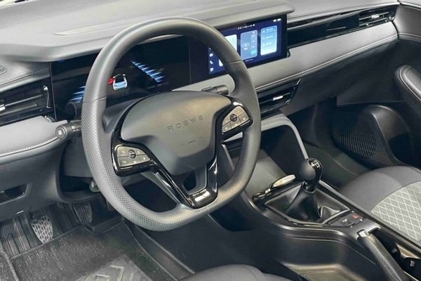 Roewe i5 2023, 26400 км, за 7213 USD - фото 18