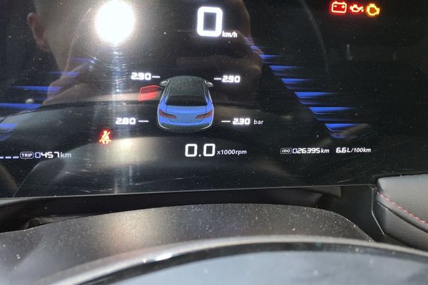 Roewe i5 2023, 26400 км, за 7213 USD - фото 9