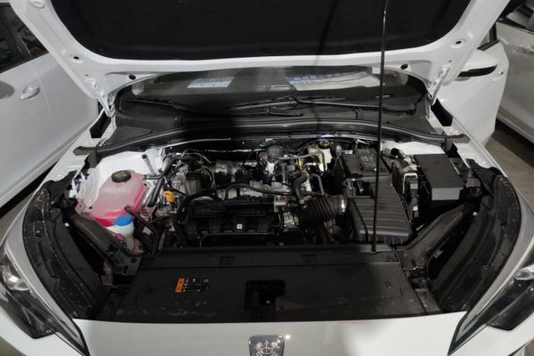 Roewe i5 2023, 100 км, за 9877 USD - фото 24