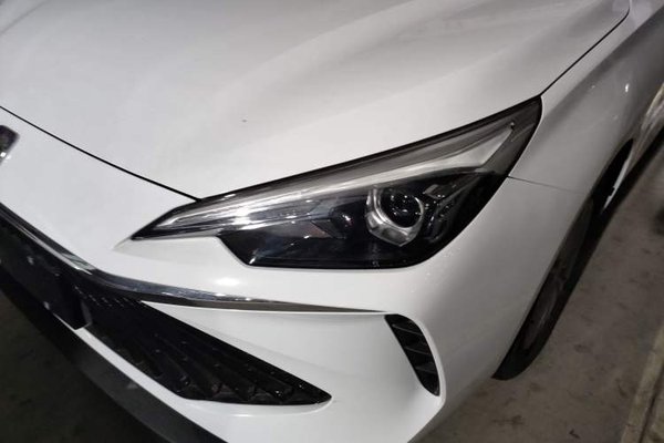 Roewe i5 2023, 100 км, за 9877 USD - фото 8