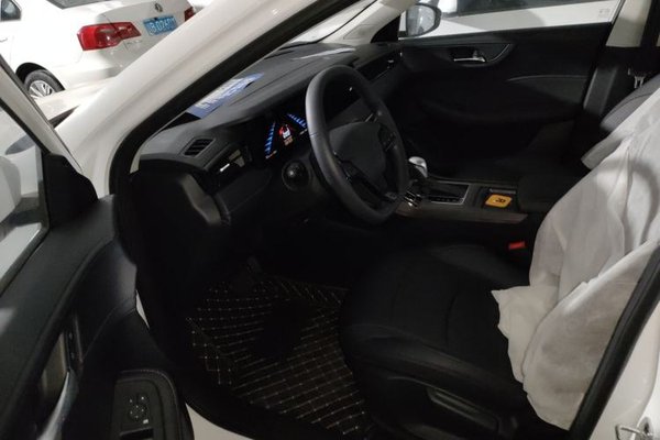 Roewe i5 2023, 100 км, за 9877 USD - фото 17