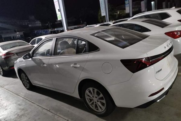 Roewe i5 2023, 100 км, за 9877 USD - фото 6