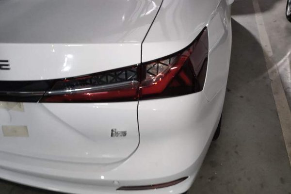 Roewe i5 2023, 100 км, за 9877 USD - фото 9