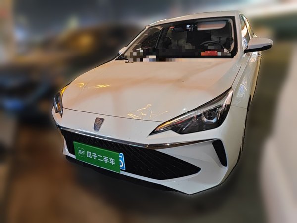 Roewe i5 2023, 10500 км, за 7800 USD