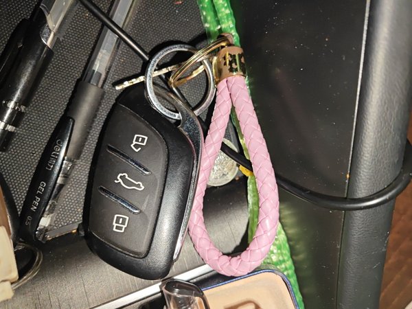 Roewe i5 2023, 10500 км, за 7800 USD - фото 12