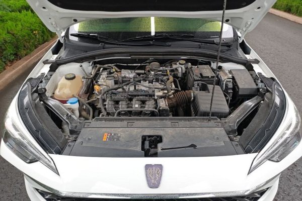 Roewe i5 2023, 25200 км, за 8842 USD - фото 24