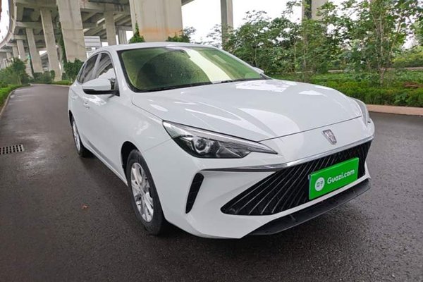Roewe i5 2023, 25200 км, за 8842 USD