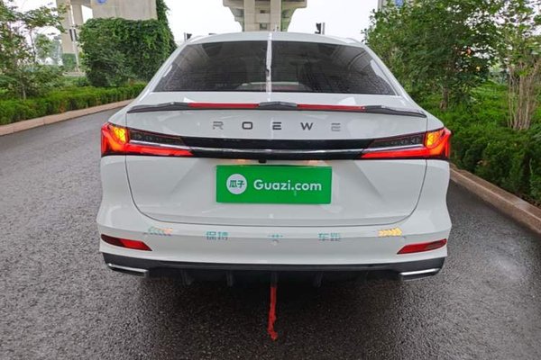 Roewe i5 2023, 25200 км, за 8842 USD