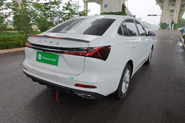 Roewe i5 2023, 25200 км, за 8842 USD - фото 6