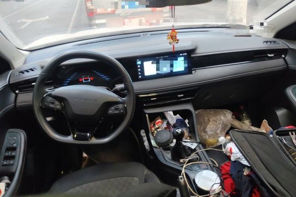 Roewe i5 2023, 49700 км, за 6285 USD - фото 6