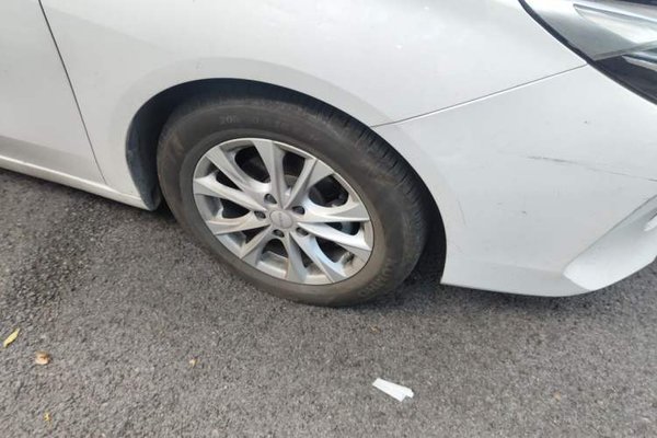 Roewe i5 2023, 49700 км, за 6285 USD