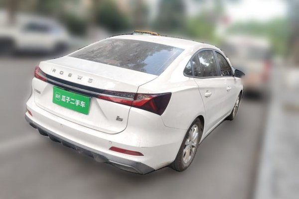 Roewe i5 2023, 49700 км, за 6285 USD