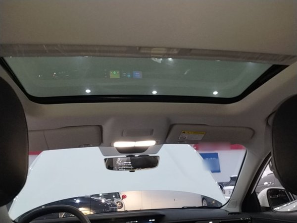 Roewe i5 2023, 7100 км, за 8465 USD - фото 21