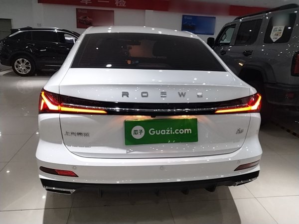 Roewe i5 2023, 7100 км, за 8465 USD