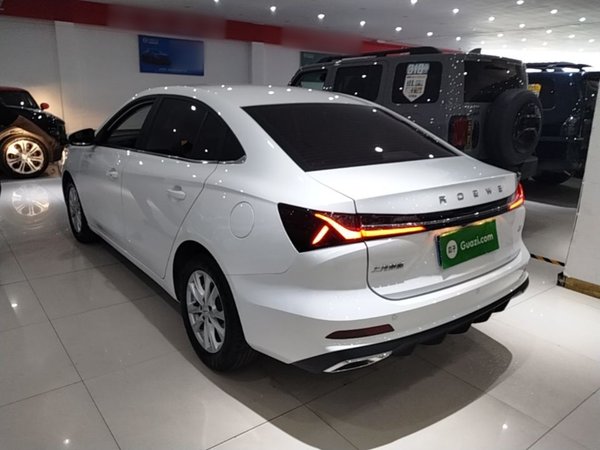 Roewe i5 2023, 7100 км, за 8465 USD