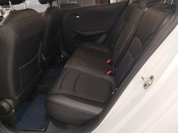 Roewe i5 2023, 7100 км, за 8465 USD - фото 20