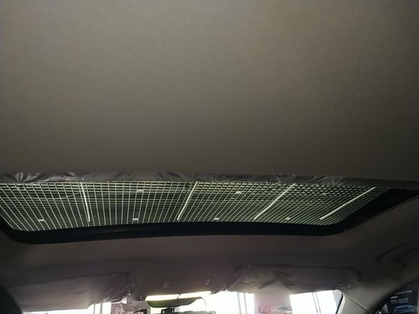 Roewe i5 2026, 7700 км, за 9555 USD - фото 21