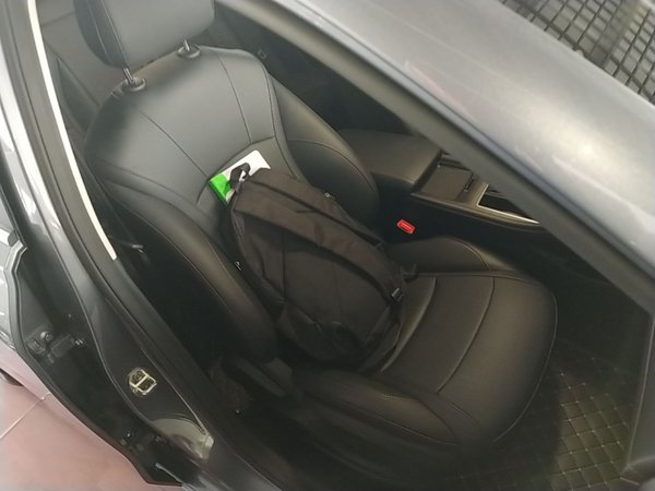 Roewe i5 2026, 7700 км, за 9555 USD - фото 23
