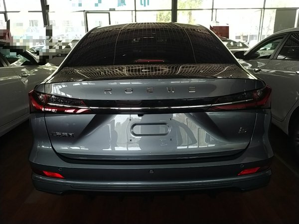 Roewe i5 2026, 7700 км, за 9555 USD
