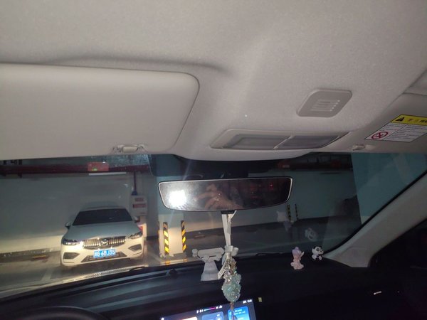 Roewe i5 2026, 5200 км, за 7602 USD - фото 15