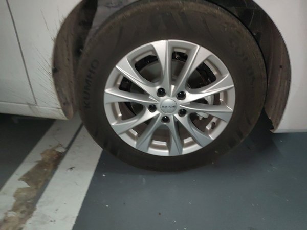Roewe i5 2026, 5200 км, за 7602 USD