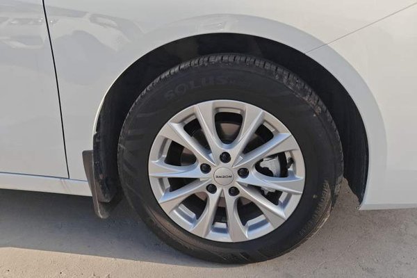 Roewe i5 2026, 5600 км, за 7290 USD