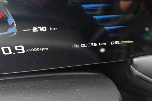 Roewe i5 2026, 5600 км, за 7290 USD - фото 9
