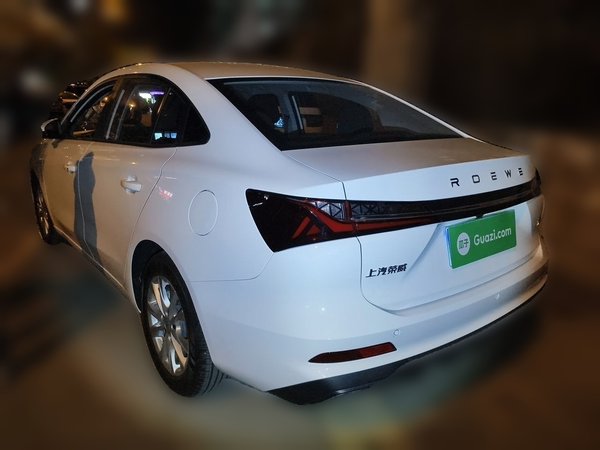 Roewe i5 2026, 600 км, за 6332 USD