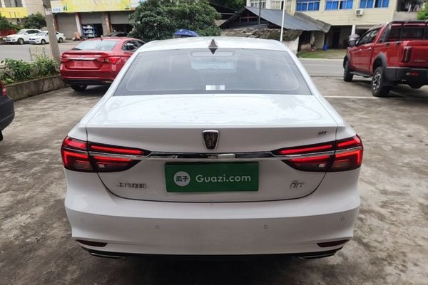 Roewe i6 2017, 148600 км, за 4818 USD