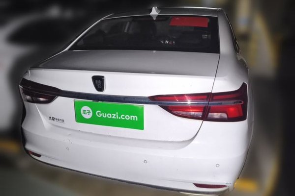 Roewe i6 2018, 176900 км, за 3455 USD