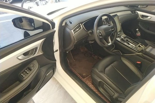Roewe i6 MAX New Energy 2023, 2600 км, за 11931 USD - фото 19