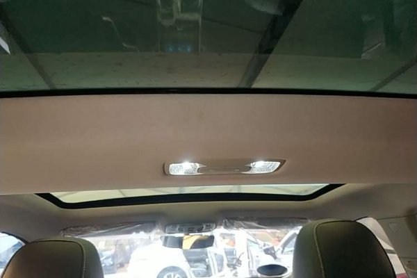 Roewe i6 MAX New Energy 2023, 2600 км, за 11931 USD - фото 21