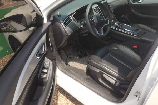 Roewe i6 MAX New Energy 2023, 31300 км, за 11350 USD - фото 18