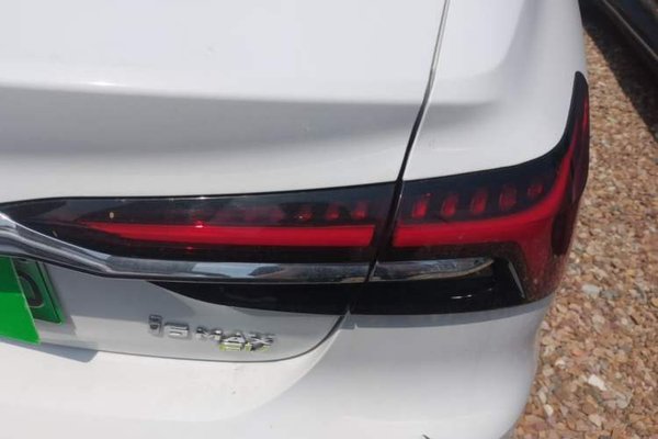 Roewe i6 MAX New Energy 2023, 31300 км, за 11350 USD - фото 9