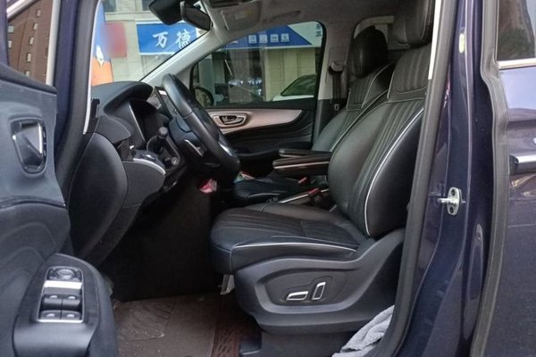Roewe iMAX8 2021, 78100 км, за 12157 USD - фото 15