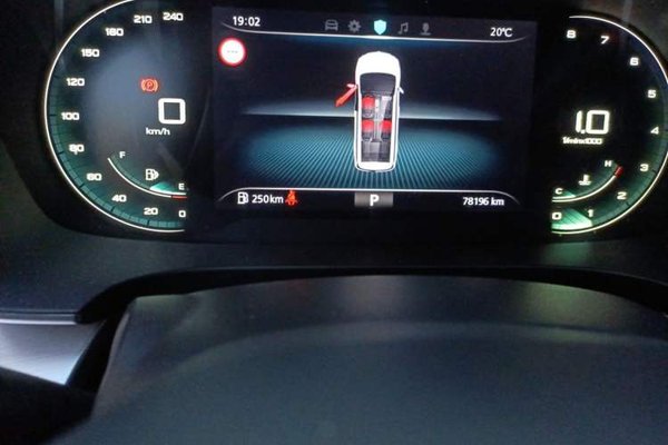 Roewe iMAX8 2021, 78100 км, за 12157 USD - фото 12