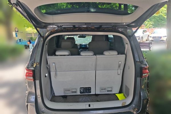 Roewe iMAX8 2023, 14200 км, за 15700 USD - фото 16
