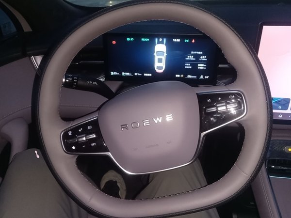 Roewe M7 DMH 2025, 3600 км, за 14022 USD - фото 14