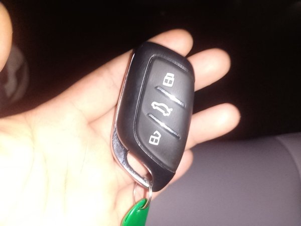 Roewe M7 DMH 2025, 3600 км, за 14022 USD - фото 12