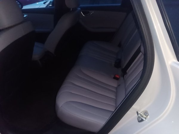 Roewe M7 DMH 2025, 3600 км, за 14022 USD - фото 20