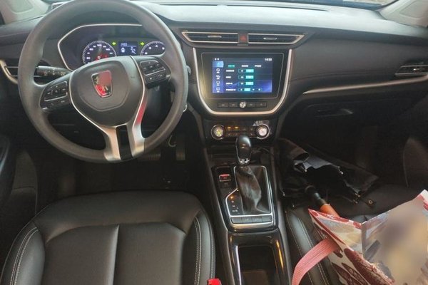 Roewe RX3 2018, 44200 км, за 5638 USD - фото 6